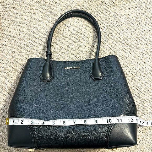 SALE‼️ NWT Michael Kors Purse - Picture 12 of 13